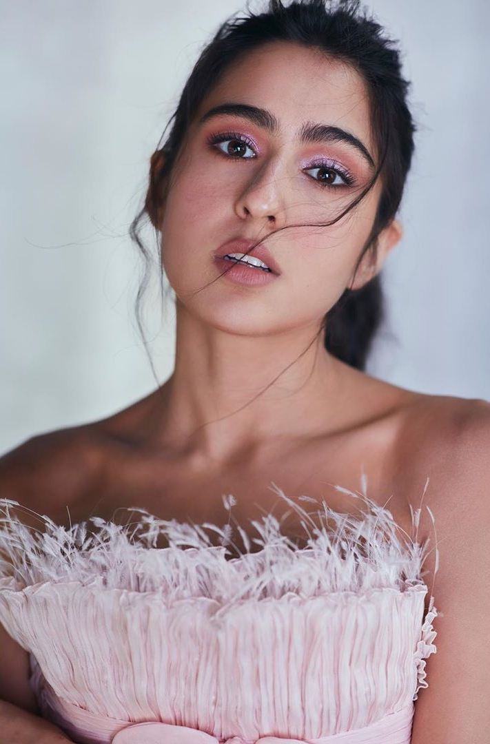 Sara Ali Khan Social Media Images 14 03 2020 RitzyStar