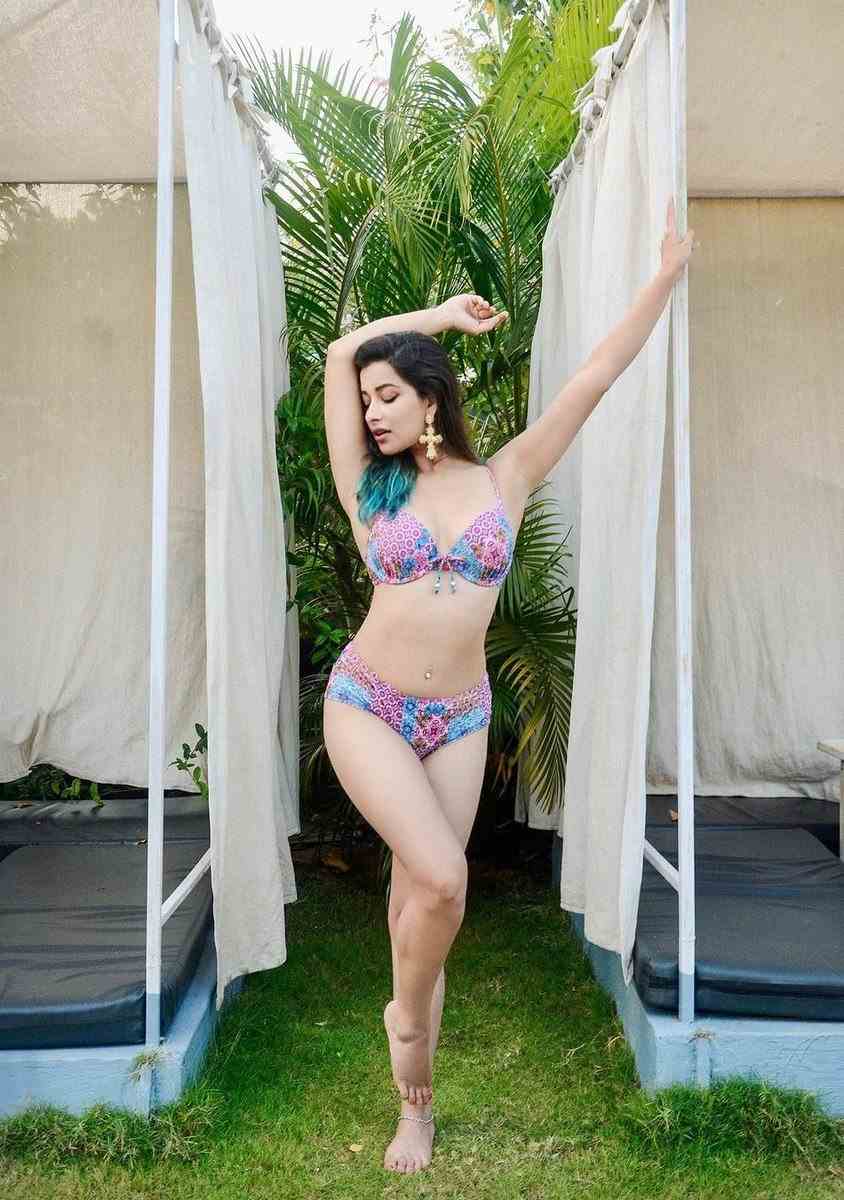 Nyra Banerjee (Madhuurima) Sizzles in Bikini