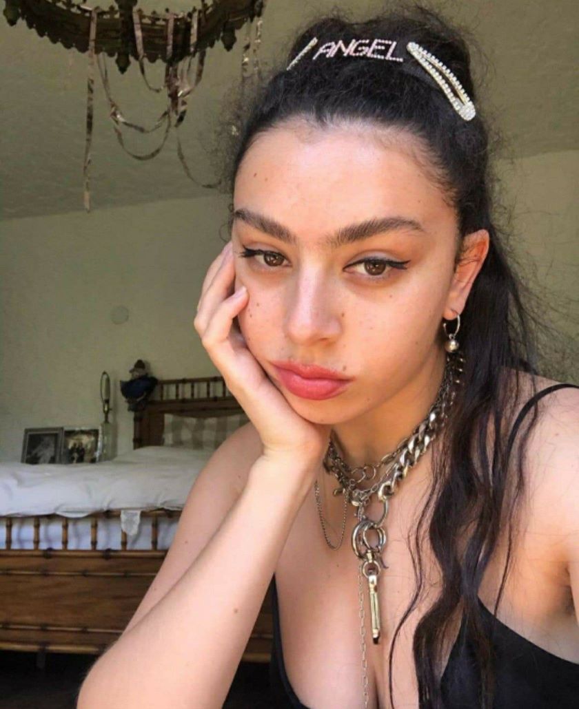 Charli XCX ~  Biography, Birthday, Age, Boyfriend, Husband, Affair, Family, Net Worth, Body Measurements