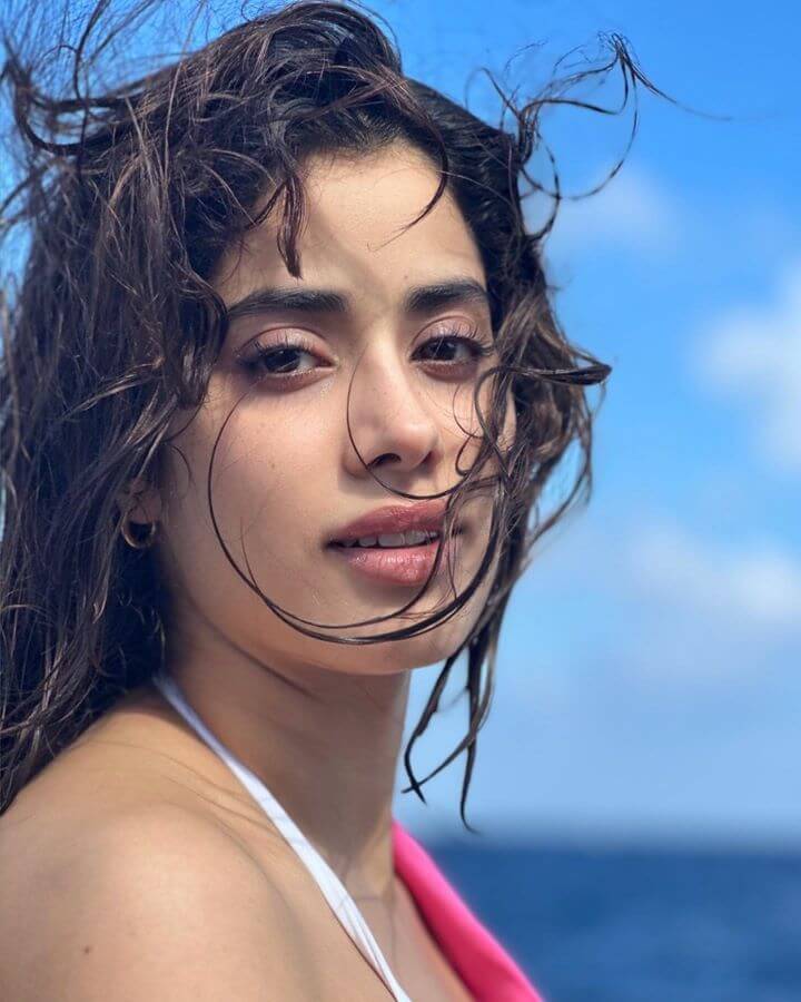 Janhvi Kapoor ~ Biography, Birthday, Age, Boyfriend, Husband, Affair, Family, Net Worth, Body Measurements