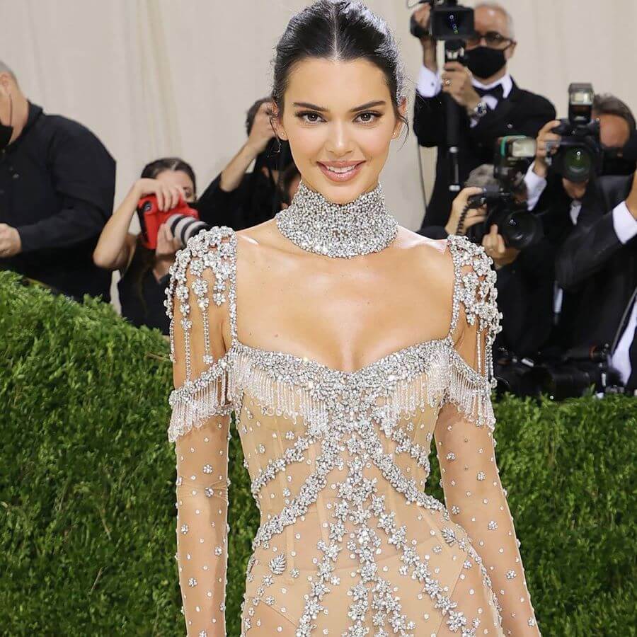 Kendall Jenner ~ Biography, Birthday, Age, Boyfriend, Husband, Affair, Family, Net Worth, Body Measurements