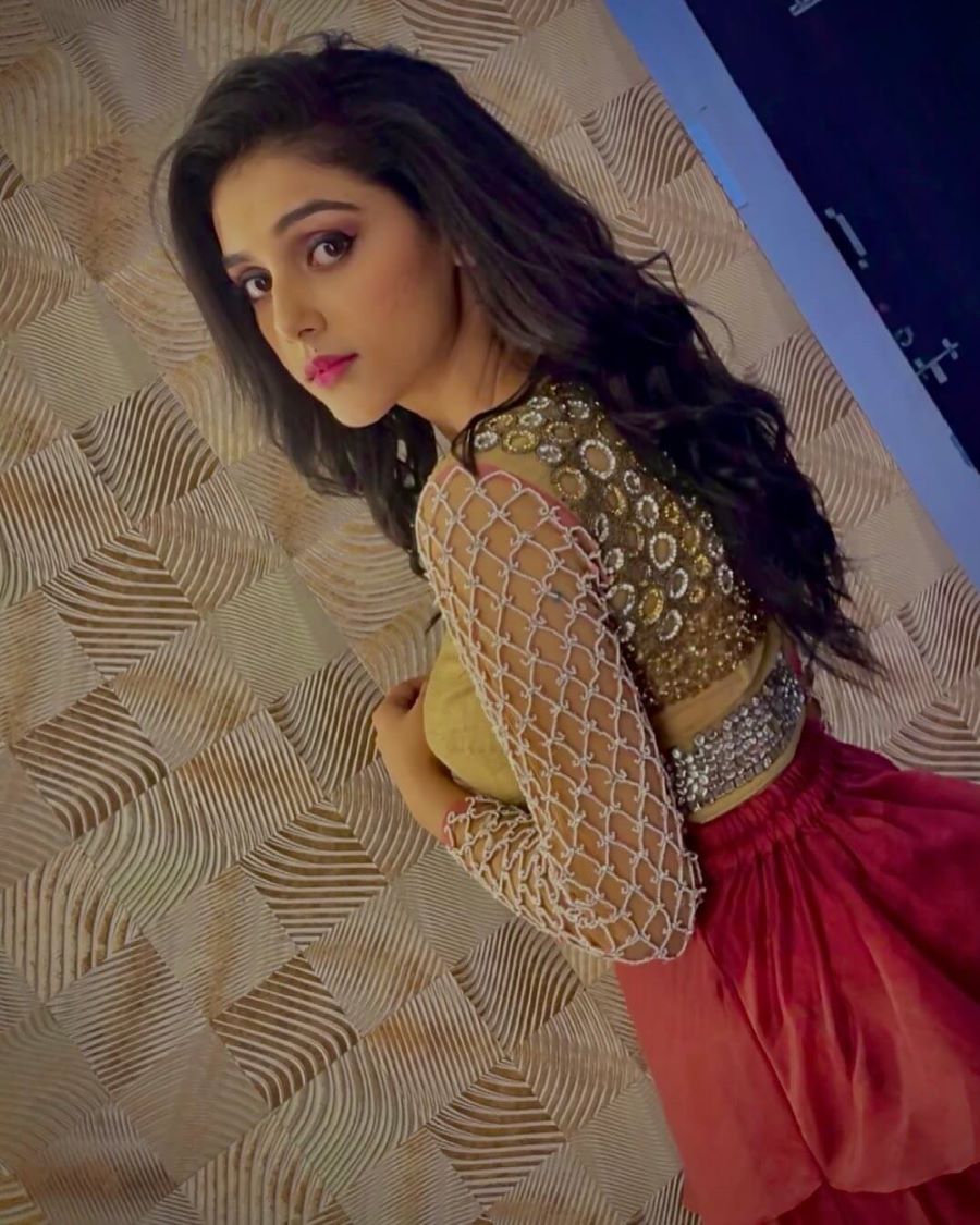 Mallika Singh ~ Biography, Birthday, Age, Boyfriend, Husband, Affair, Family, Net Worth, Body Measurements